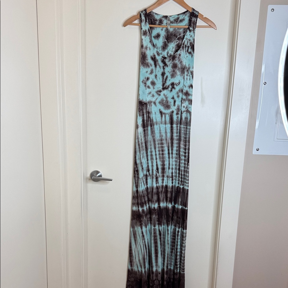 Elegant Tie-Dye Maxi Dress in Aqua and Brown (B)